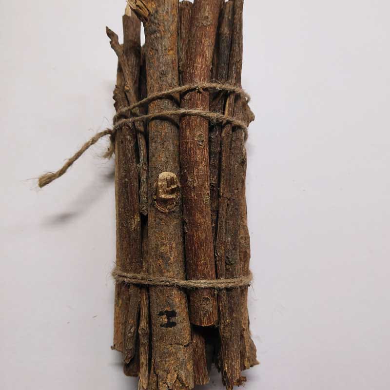 Arali Kaddi/Saptaparni Wood/Alstonia scholaris sticks(1 Katta) - Basaveshwarapoojabhandara.com